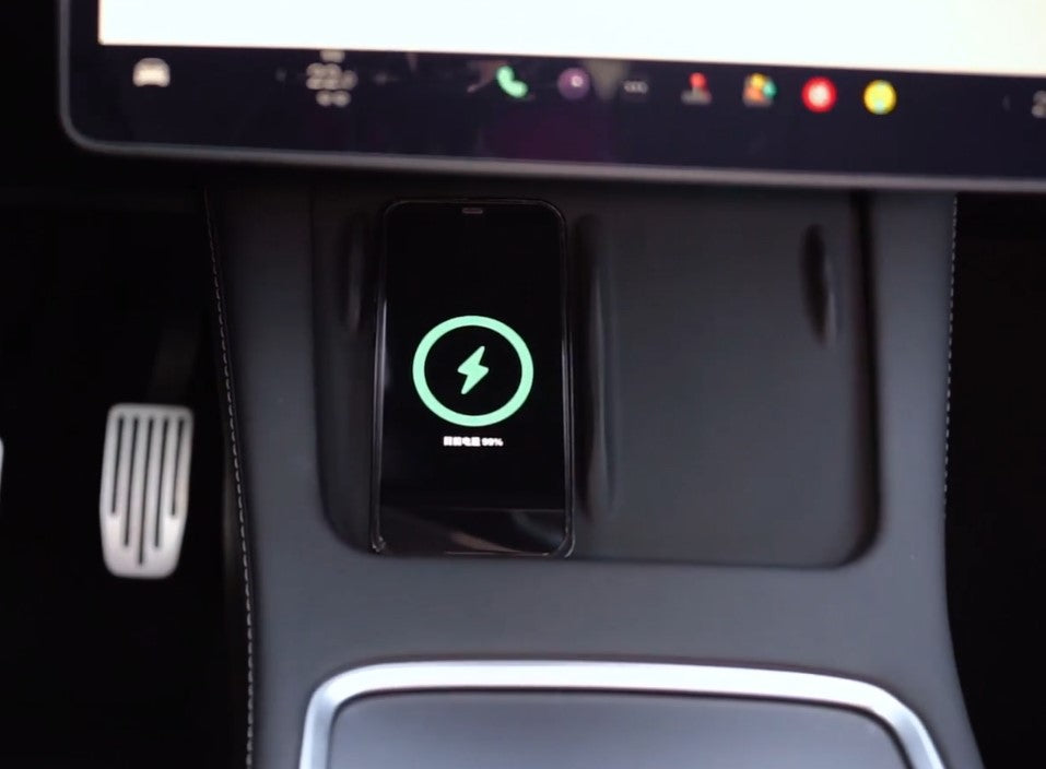 Podkładka antypoślizgowa Elvix do płytki ładowania bezprzewodowego Tesla Model 3/Y