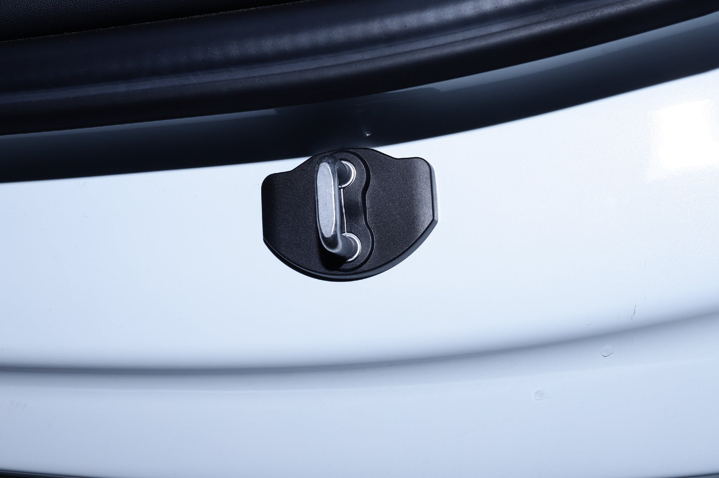 Osłona Elvix na zamek drzwi Tesla Model 3 (1 zestaw)